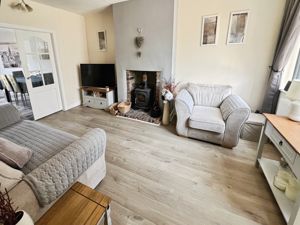 Lounge- click for photo gallery